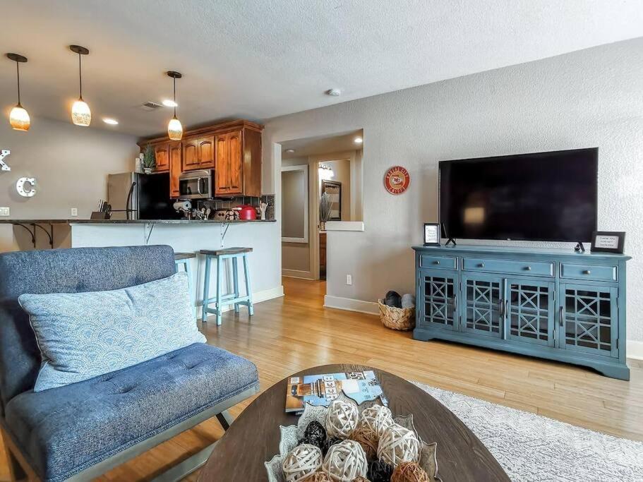 Amazing Locale 2Kingbr 1Bth Villa Kansas City Exterior photo