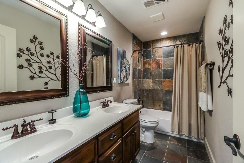 Amazing Locale 2Kingbr 1Bth Villa Kansas City Exterior photo